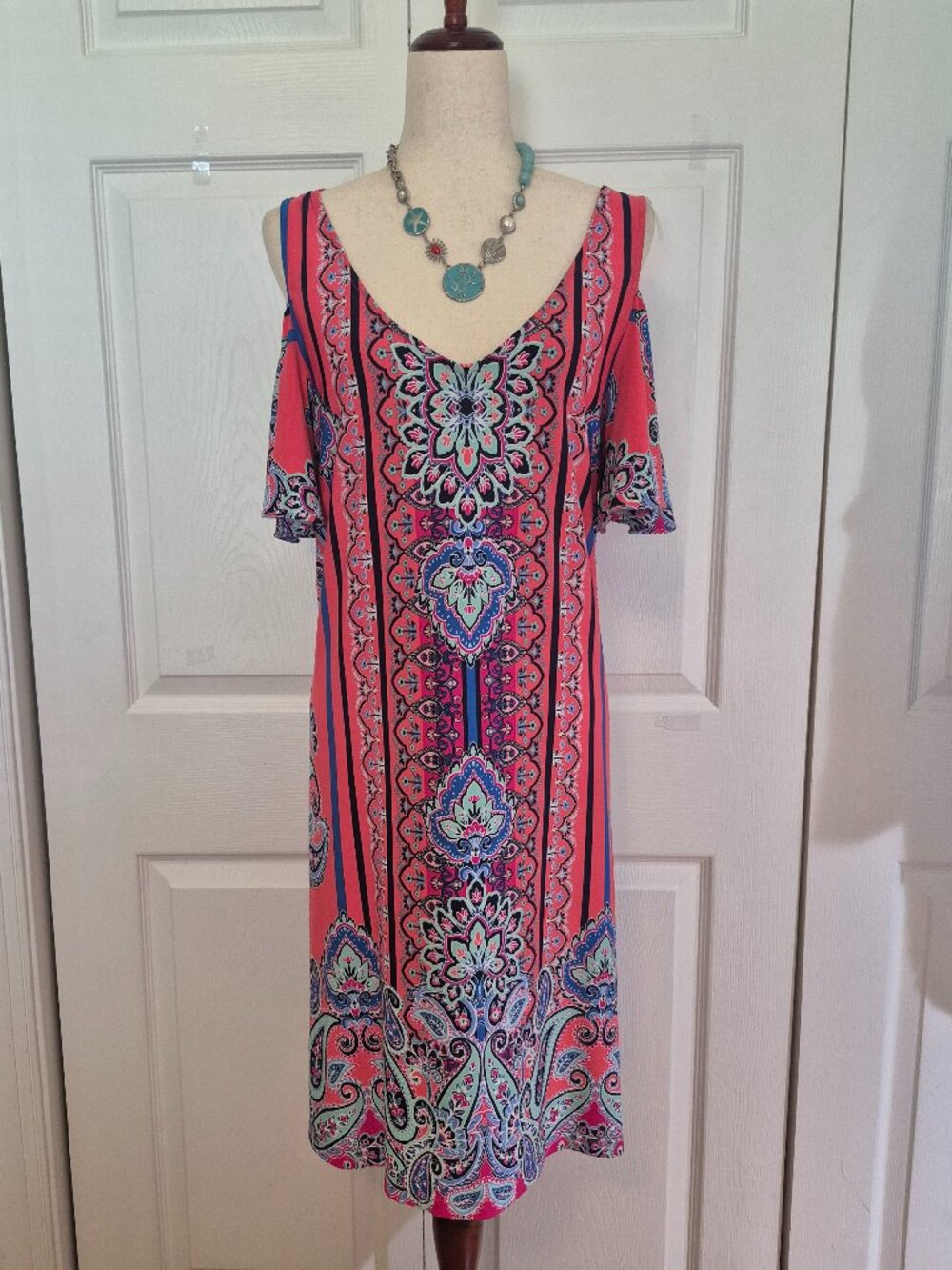 Pretty Coral Multi Paisley Cold Shoulder Shift Dress sz XL Boho Stretch